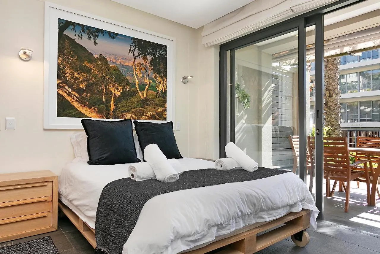 Ocean & Marina Apartments - Faulconier 004 Cape Town